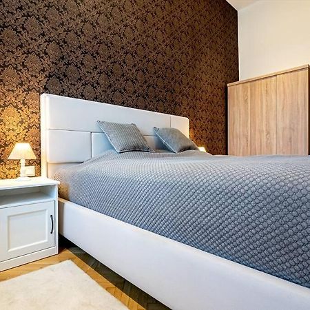 Westend Apartment Budapest Bagian luar foto