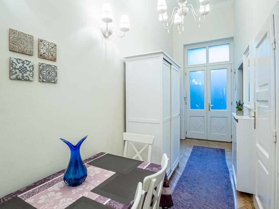 Westend Apartment Budapest Bagian luar foto
