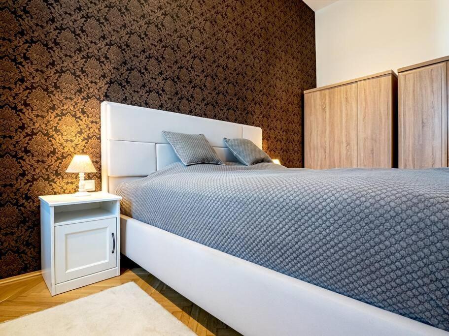 Westend Apartment Budapest Bagian luar foto