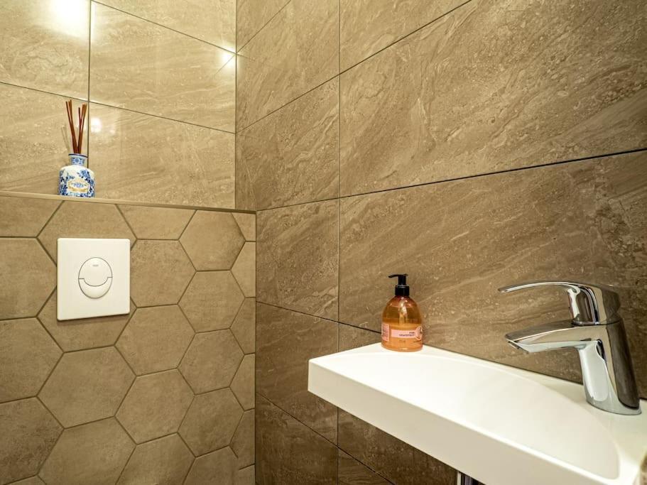 Westend Apartment Budapest Bagian luar foto