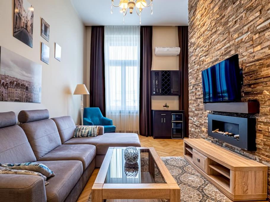 Westend Apartment Budapest Bagian luar foto