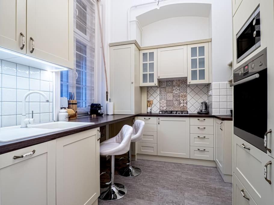 Westend Apartment Budapest Bagian luar foto