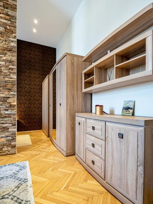 Westend Apartment Budapest Bagian luar foto